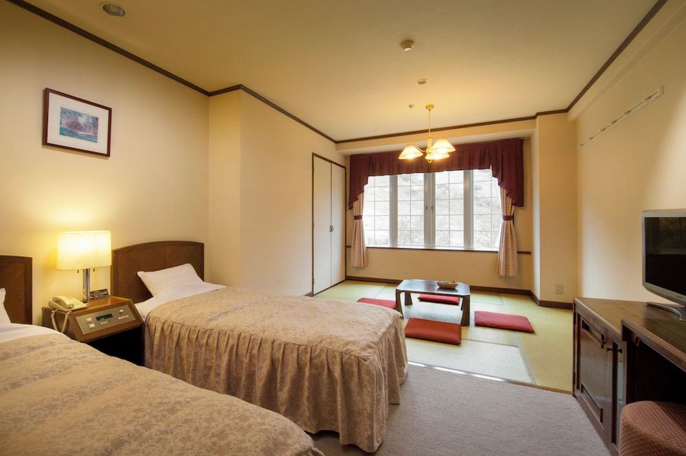 Standard Japanese Western Style Room-Ski Run View, Non Smoking