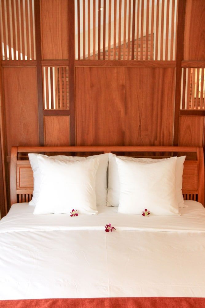 The Lighthouse Apartment, City View 4