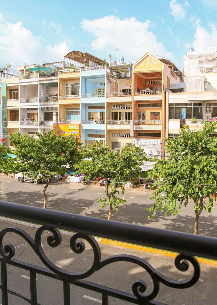 The Lighthouse Apartment, City View 6