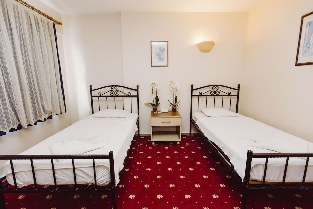 Ozalp Han Hotel Standard Double or Twin Room 2