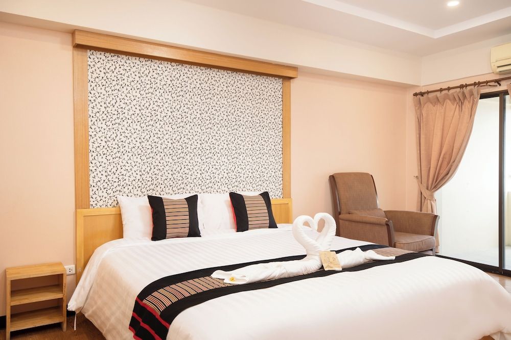 P-Park Hotel Bangkok Superior Double Room 2