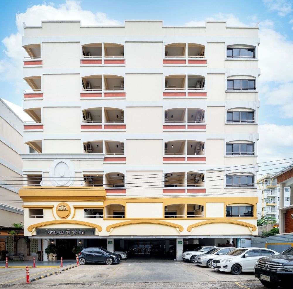 undefined P-Park Hotel Bangkok 3