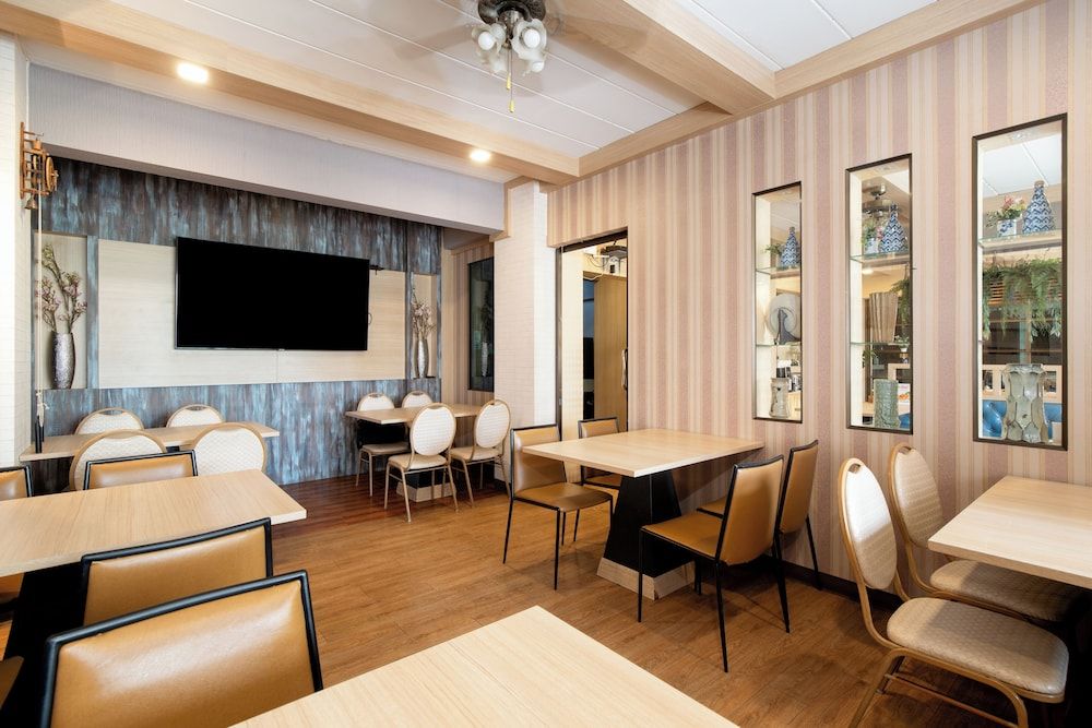 undefined P-Park Hotel Bangkok 10