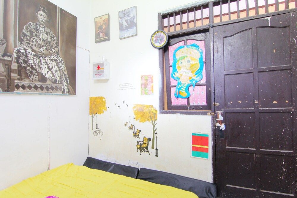 Standard Single Room, Shared Bathroom