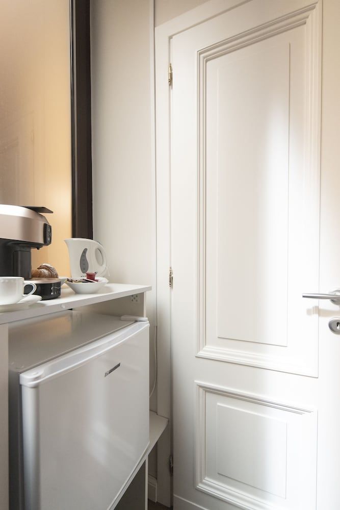 undefined SACCONI PALACE SUITE ROMA 10