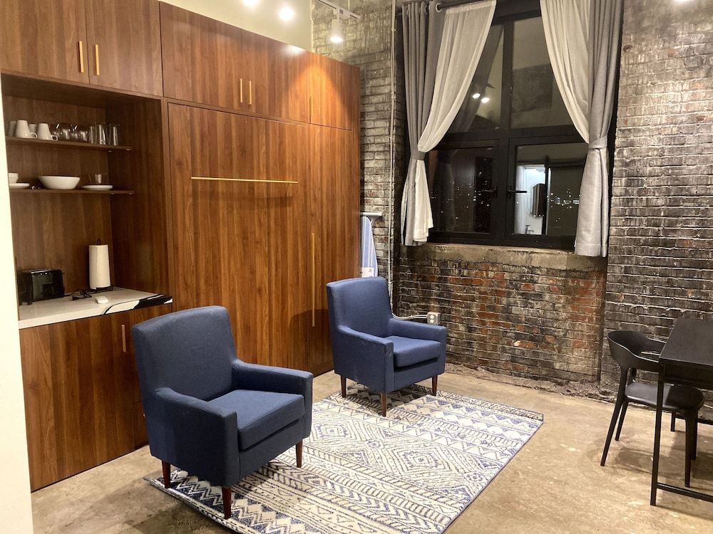 undefined 424 Gold Way - Studio Apt. 401