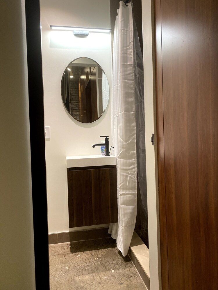 undefined 424 Gold Way - Studio Apt. 401 9