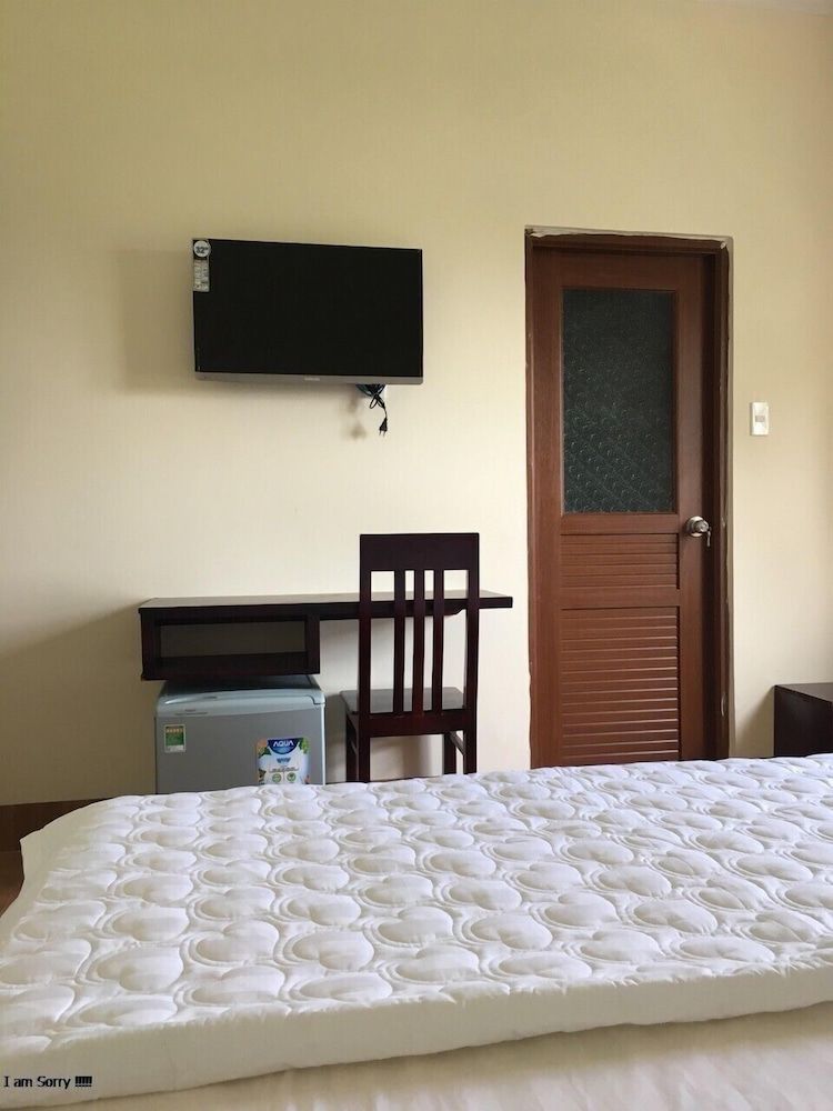 Dang Duy Hotel Quadruple Room 2