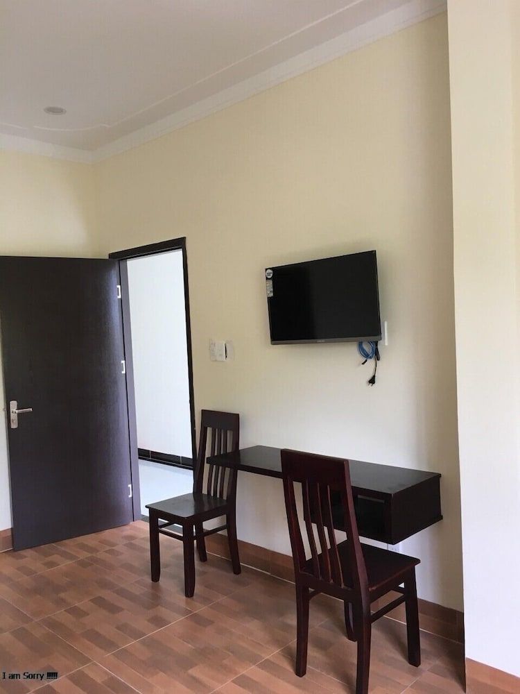 Dang Duy Hotel Quadruple Room 3