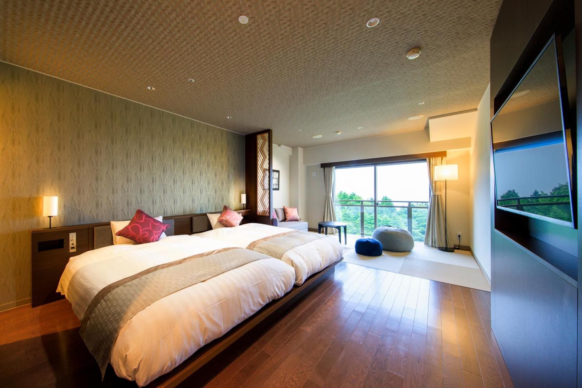 Japanese Western-Style Room with Mt. Fuji View - Non-Smoking