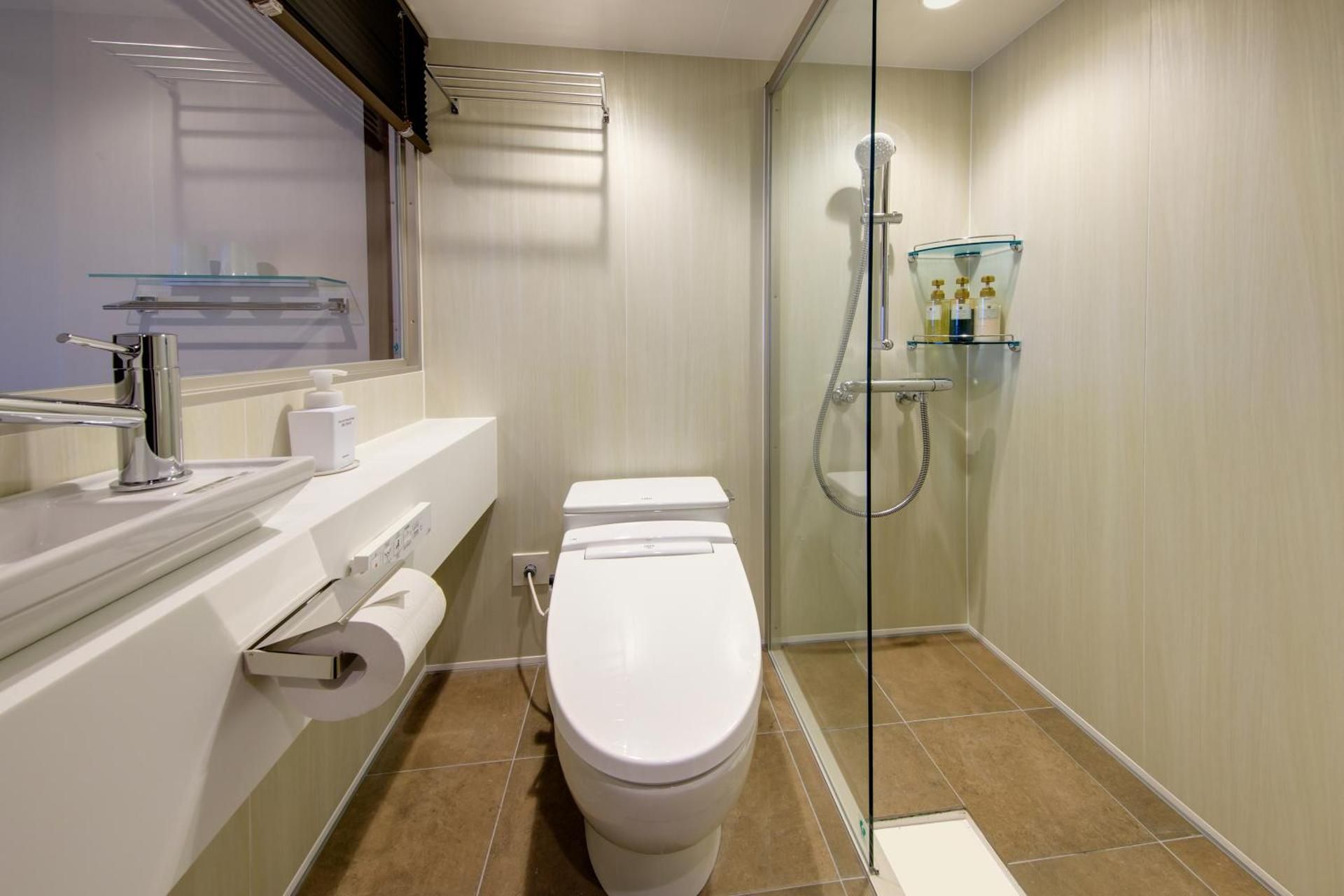 Japanese Western-Style Room with Mt. Fuji View - Non-Smoking