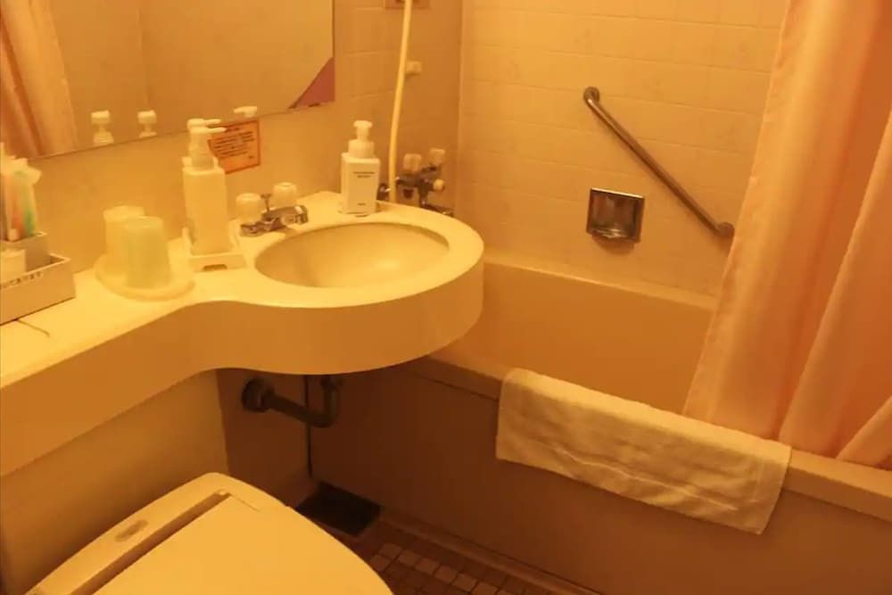 Hotel Green Plaza Hakone Japanese-Western Style Room, Non Smoking, 2 Single and 2 Futon 5