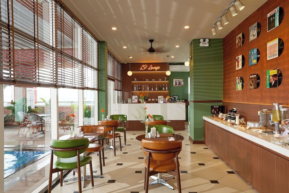 undefined Record Hotel 7