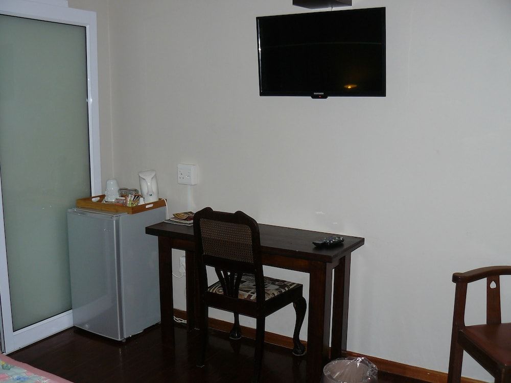 theSolution BnB Classic Twin Room 3