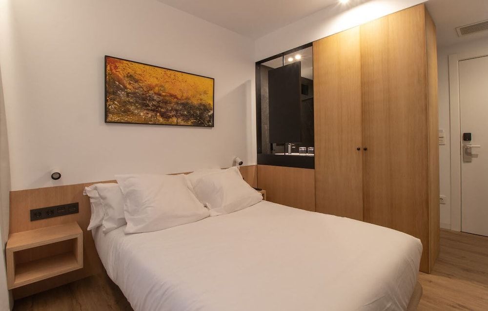 Deluxe Double Room Single Use
