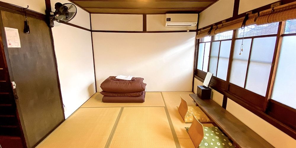 Japanese Style Room (Shippo) 2 Floor with Wi-Fi, Shared Bathroom, Non Smoking