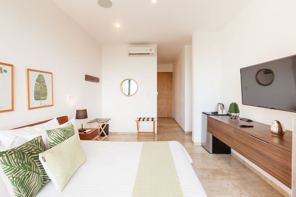 undefined The Shore 8