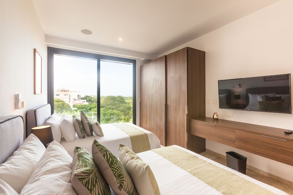 undefined The Shore 9