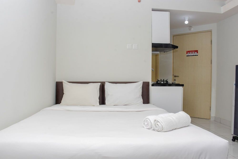 undefined Cozy and Comfy Studio at Amethyst Apartment 4