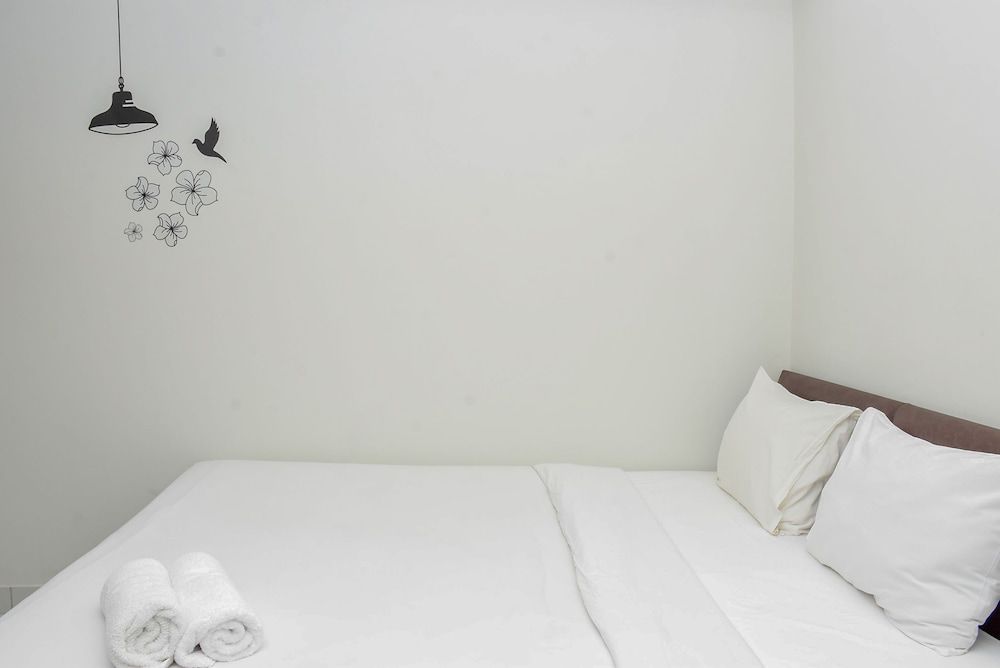 undefined Cozy and Comfy Studio at Amethyst Apartment 7