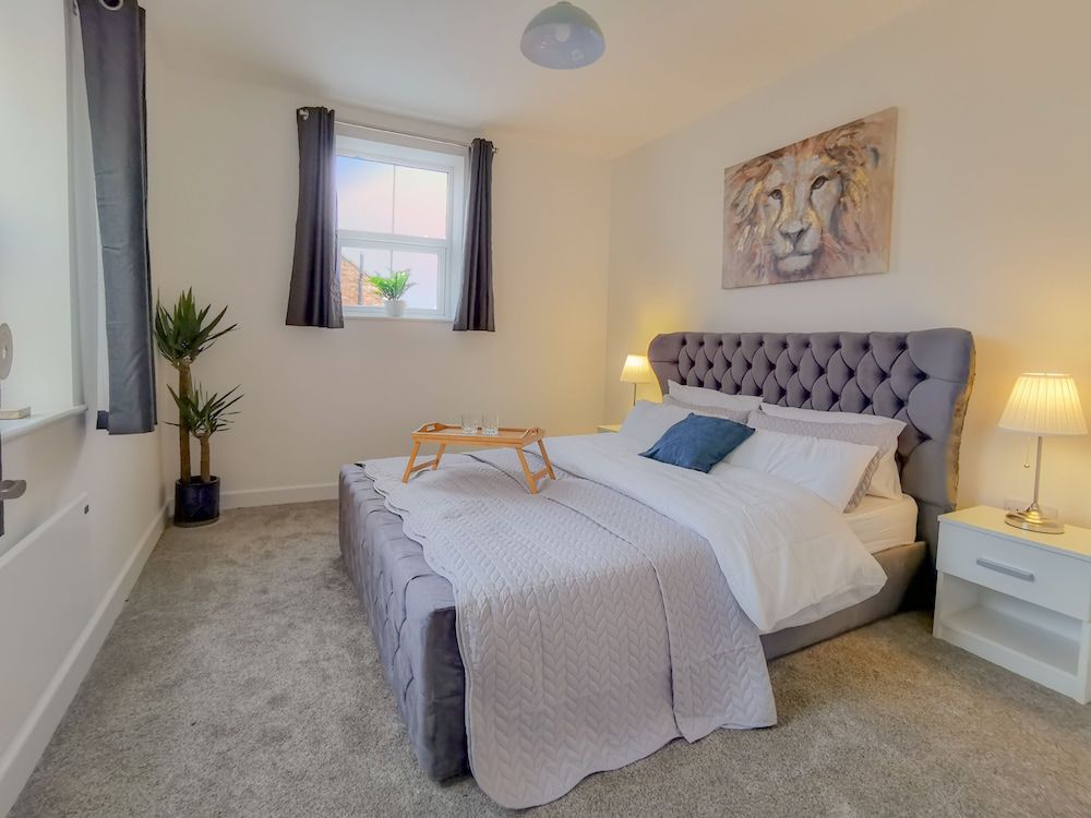 undefined Ye Olde Windmill Apartment Free Parking