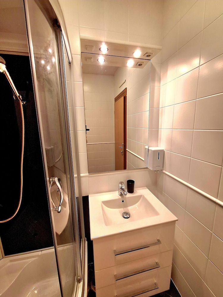 undefined Apartments Midnight City 6