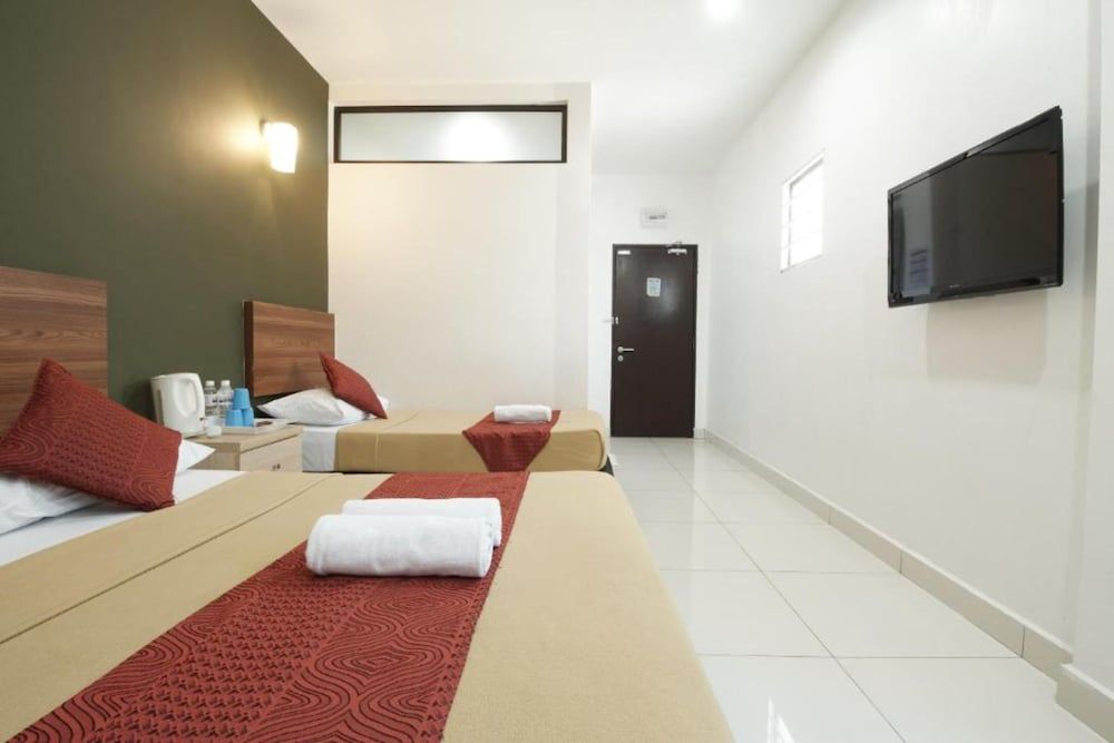 COOP Hotel Putrajaya & Cyberjaya Family Deluxe Room, No Window 4