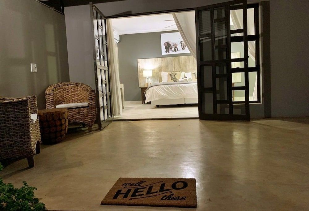 The Wilds Guest House Luxury Family Room 5