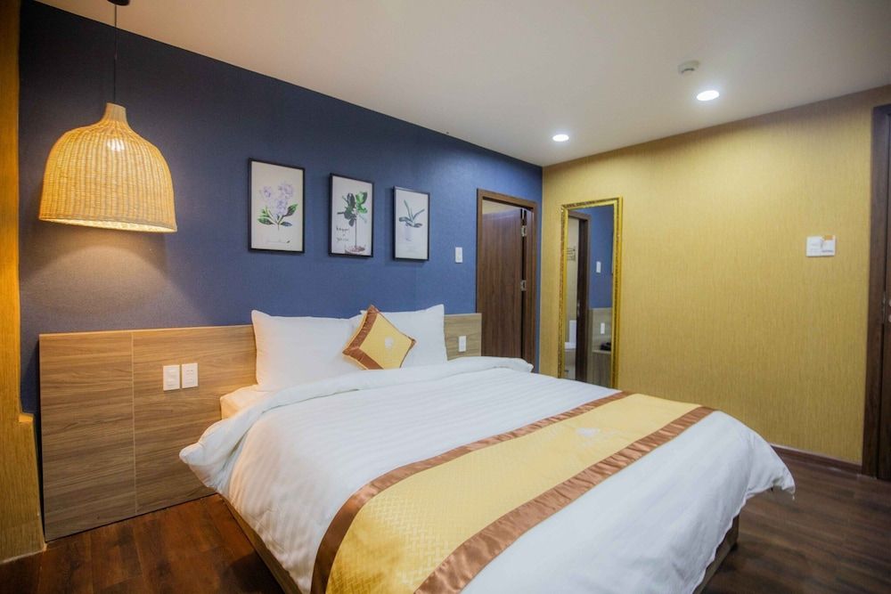 undefined Hoa Sen Hotel 103 4