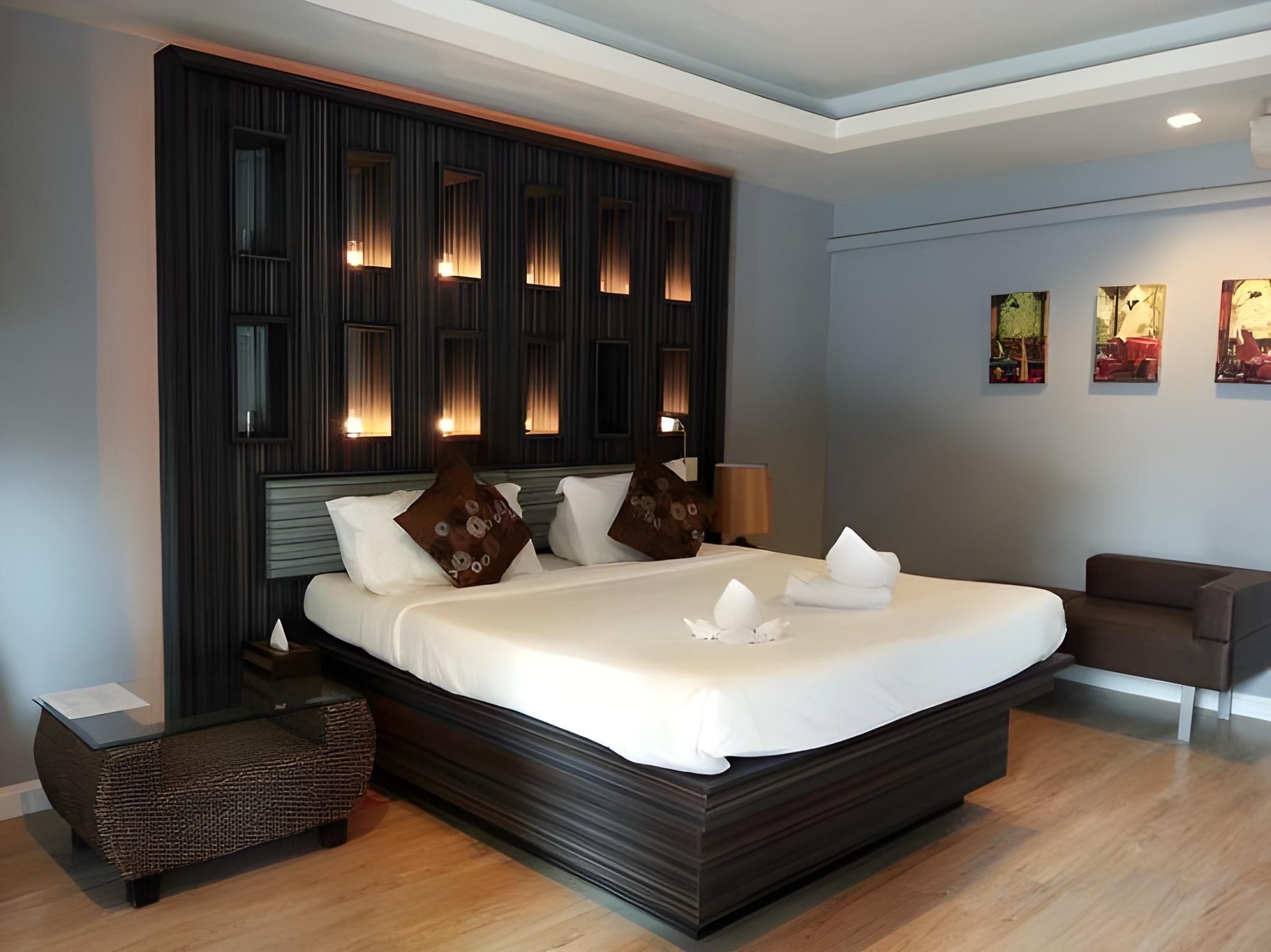 undefined The Paragon Inn 10