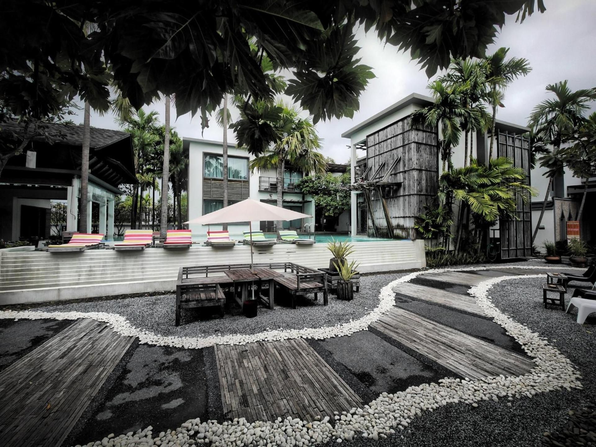 undefined The Paragon Inn 2