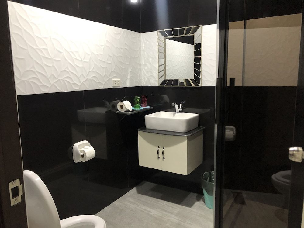 Out Back Superior Room 3