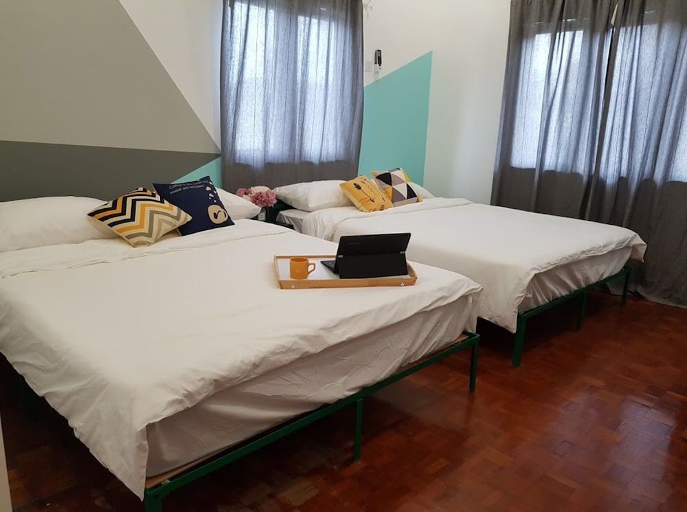 In Homs 26 House, 4 Bedrooms 8