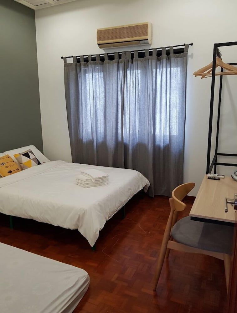 In Homs 26 House, 4 Bedrooms 9