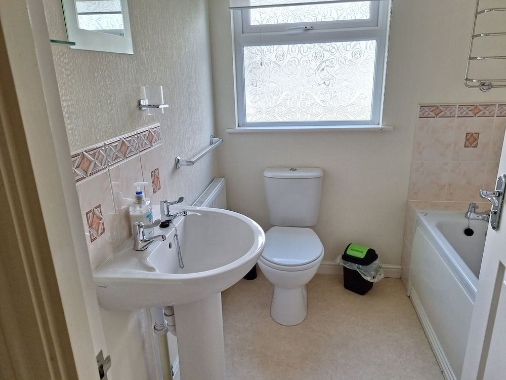 Thornbury Holiday Park Acacia Lodge 4