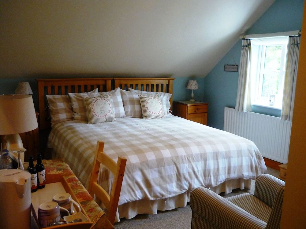 White Cottage Deluxe Double or Twin Room, Non Smoking, Garden View 2