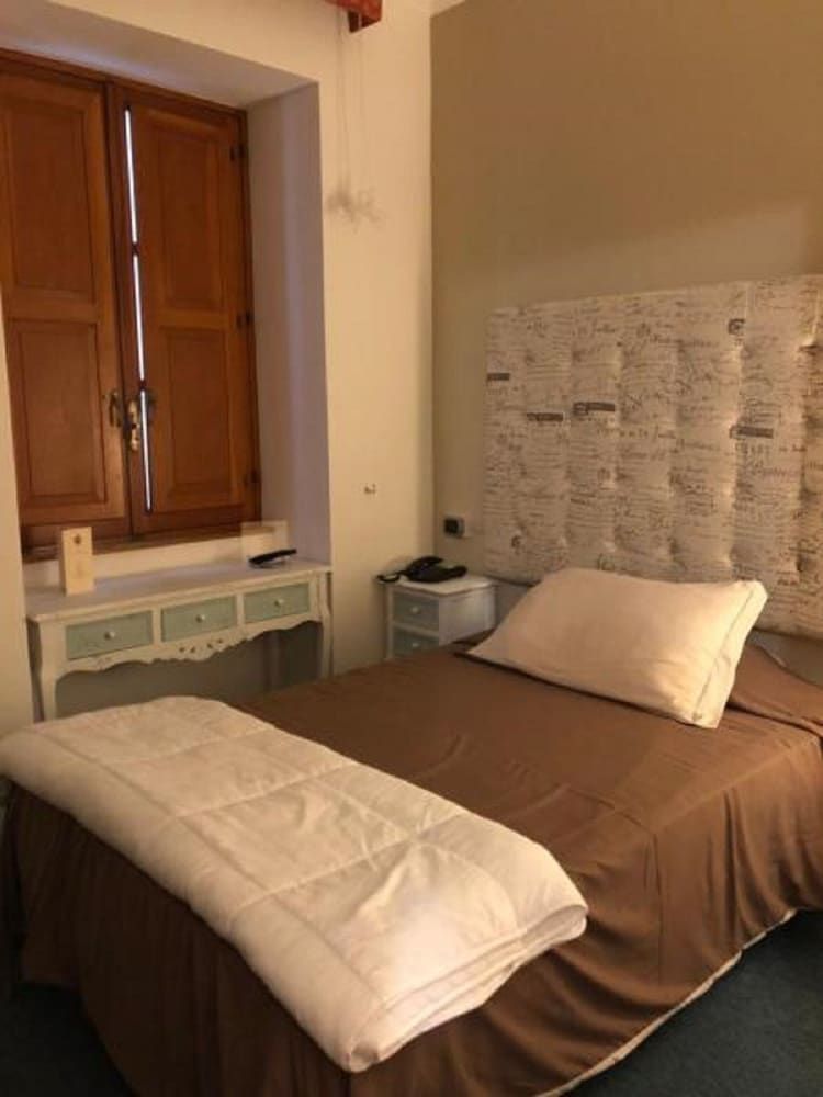 Hotel Medici Single Room