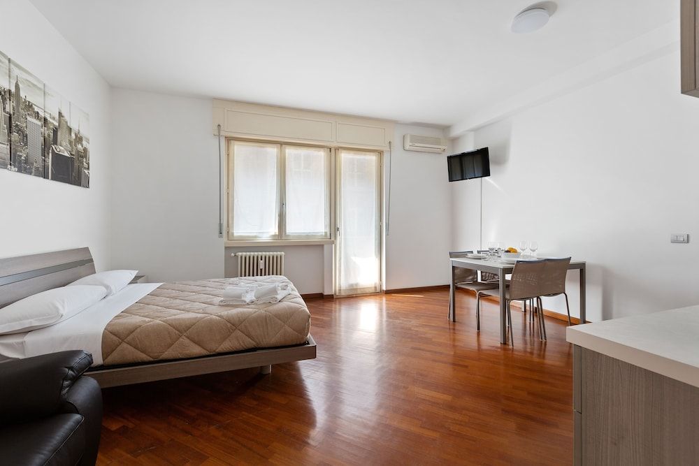 undefined Bartolini 6