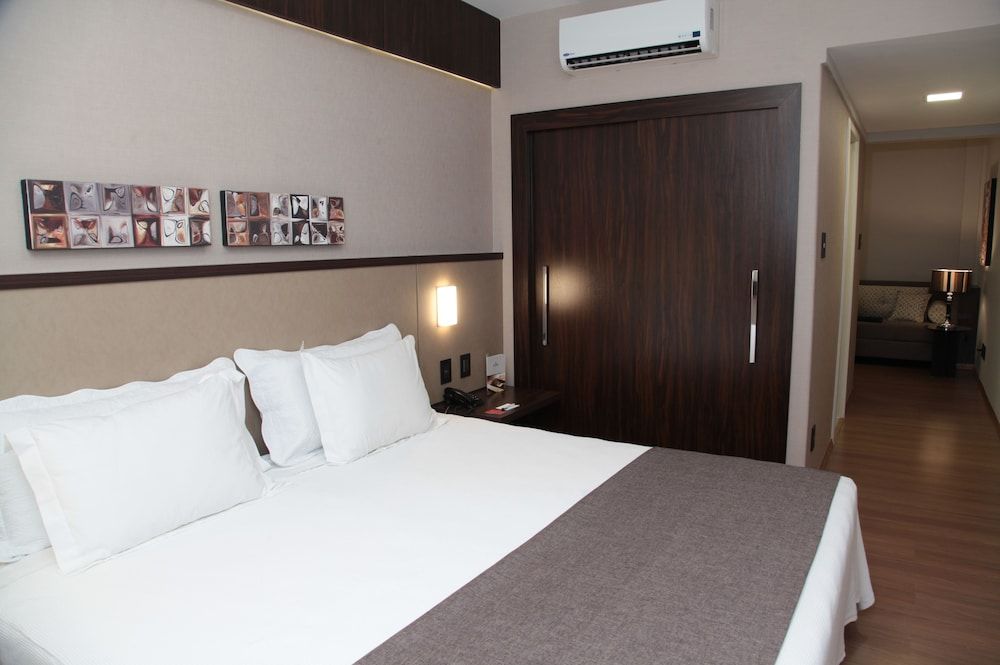 Room Premier