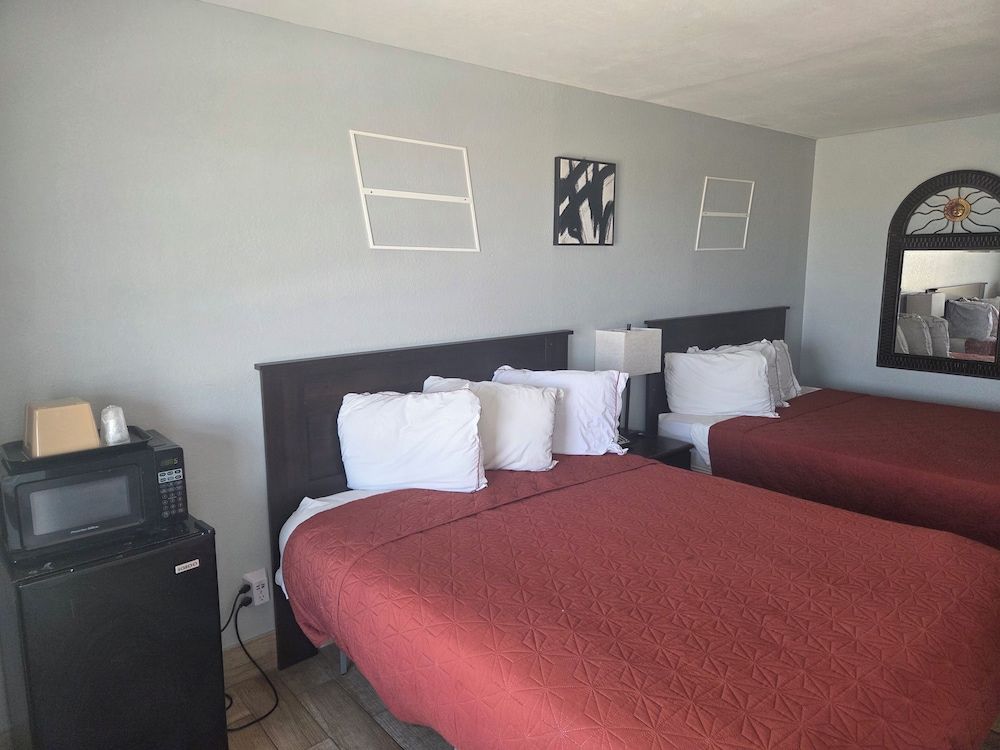 Motel 9 Comfort Double Room 12