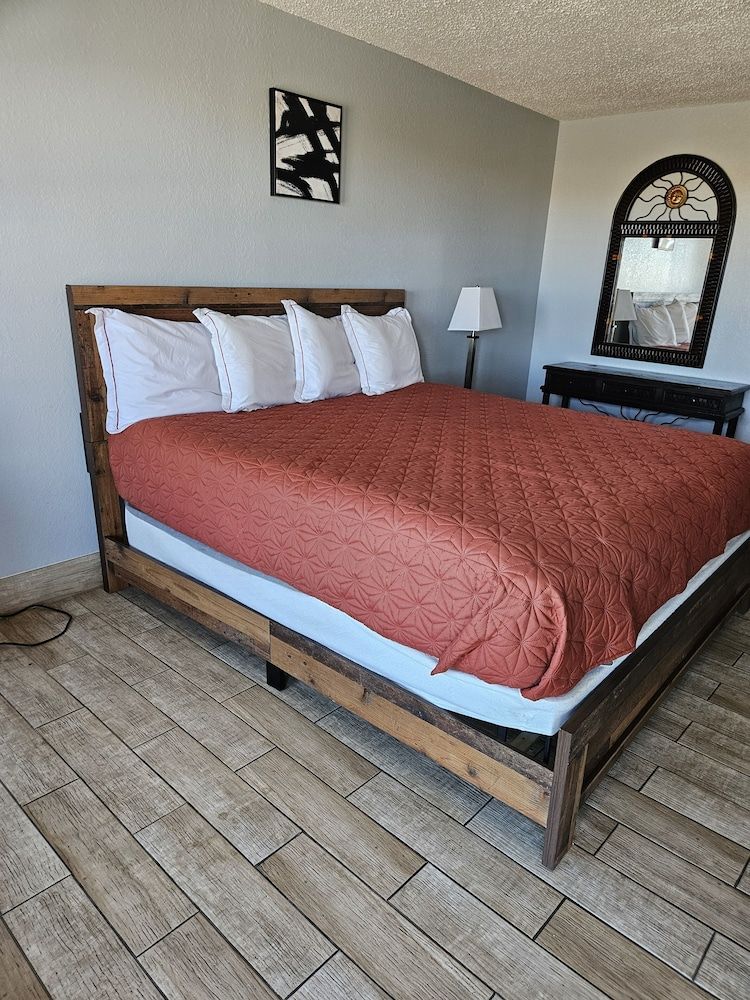 Motel 9 Comfort Double Room 9