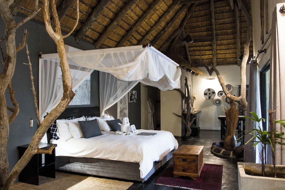 Honeymoon Suite, Private Pool, River View