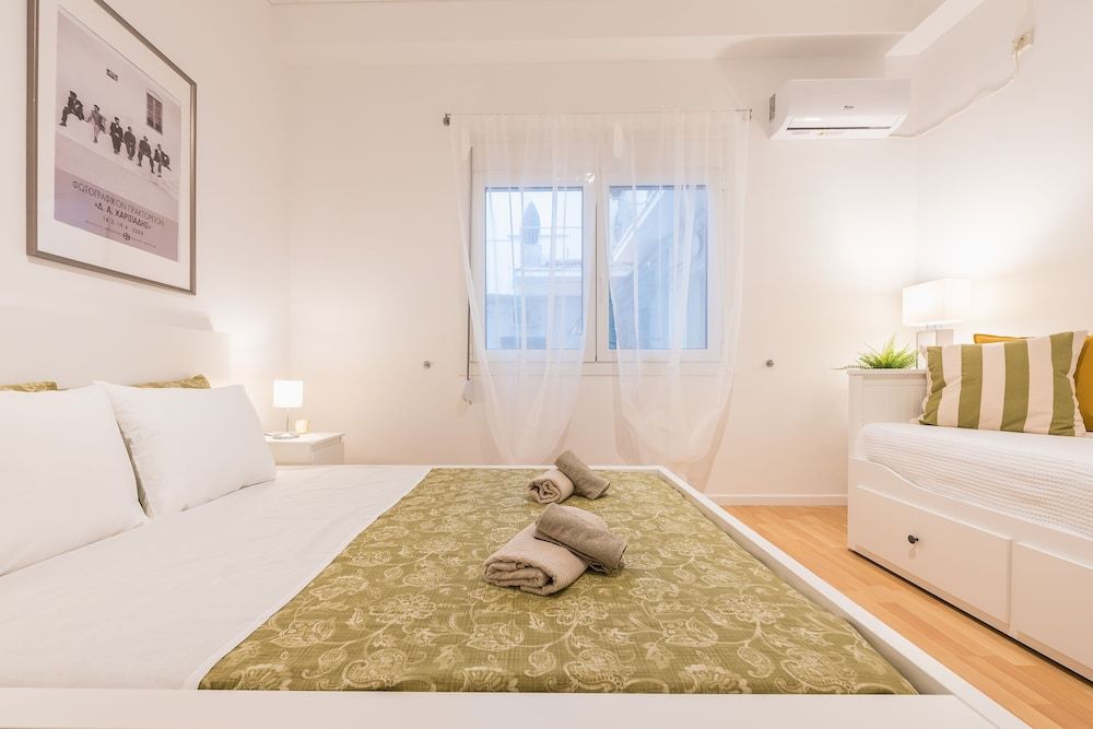 undefined Apartment at Megaro Mousikis metro station 1bed 2 pers 8