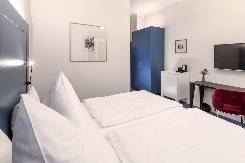 Superior Double Room, 1 King Bed, Balcony, Mountain View