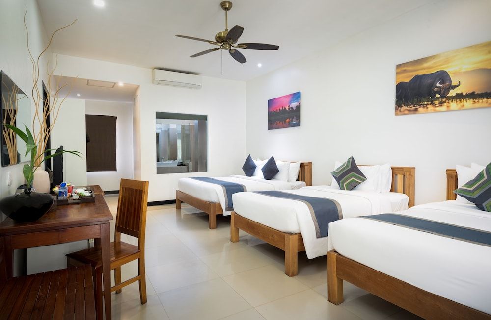 Triple Room, Pool View