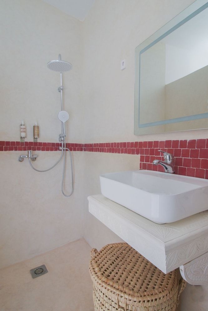 Le Khan Mogador Family Quadruple Room 6