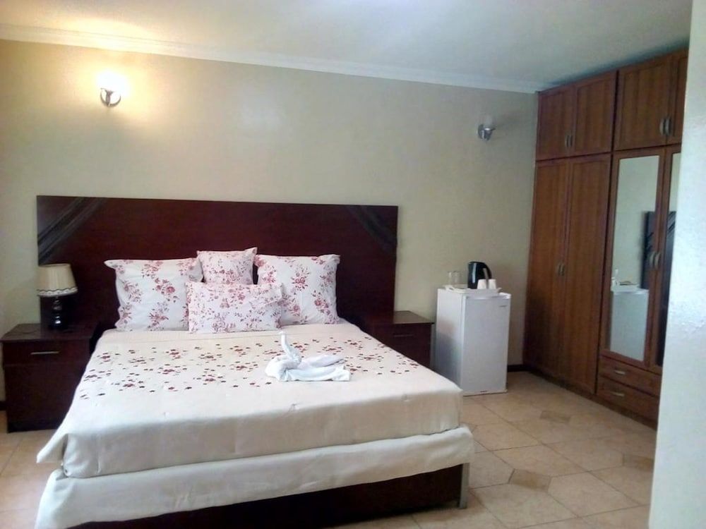 undefined Zenith  lodge