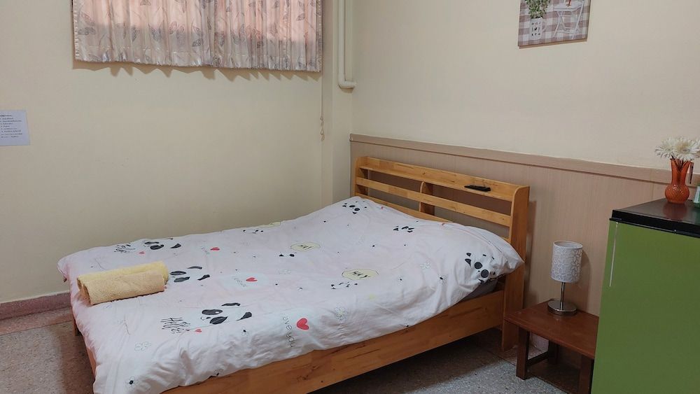 Sataya Apartment Standard Double Room 2