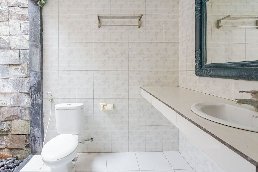 Mahendra Beach Inn Deluxe Double Room 7