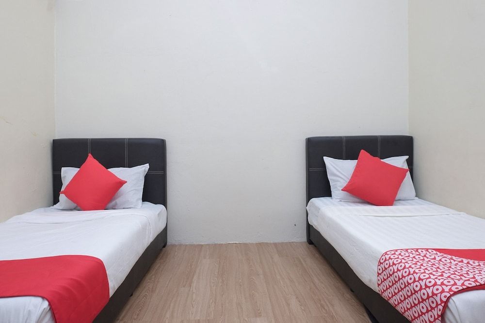 OYO 90080 Kay Inn Kerteh Standard Twin Room 2